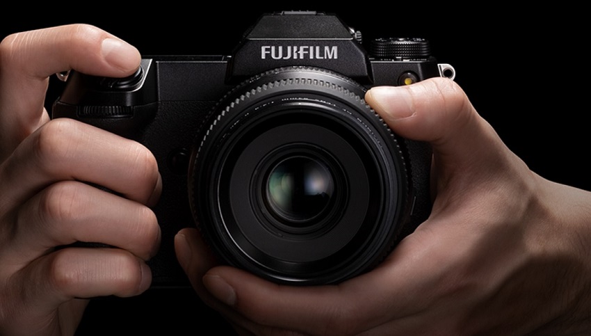 Fujifilm-GFX100s.jpg