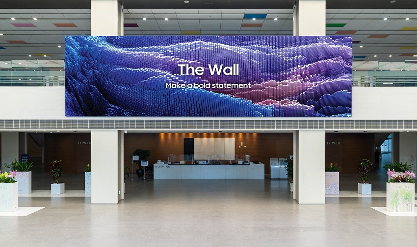 The-Wall-R5_1.jpg
