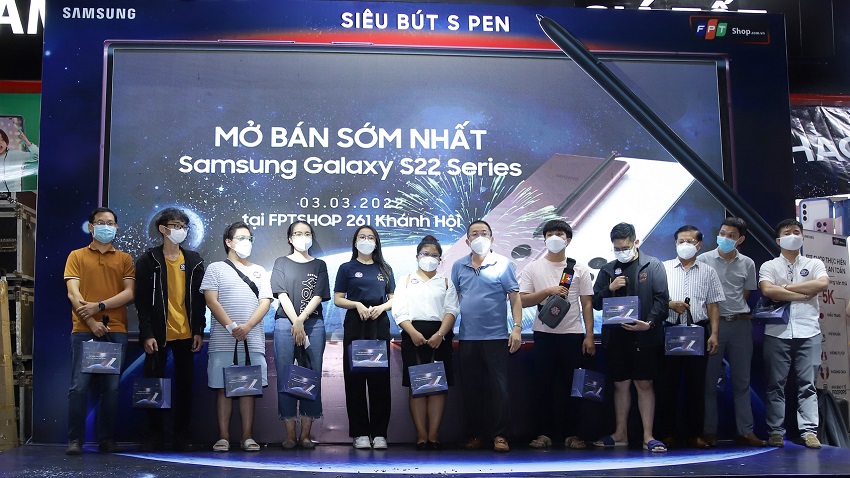 FPT-Shop-m-ban-Galaxy-S22-Series-sm-nht-tai-Viet-Nam.jpg