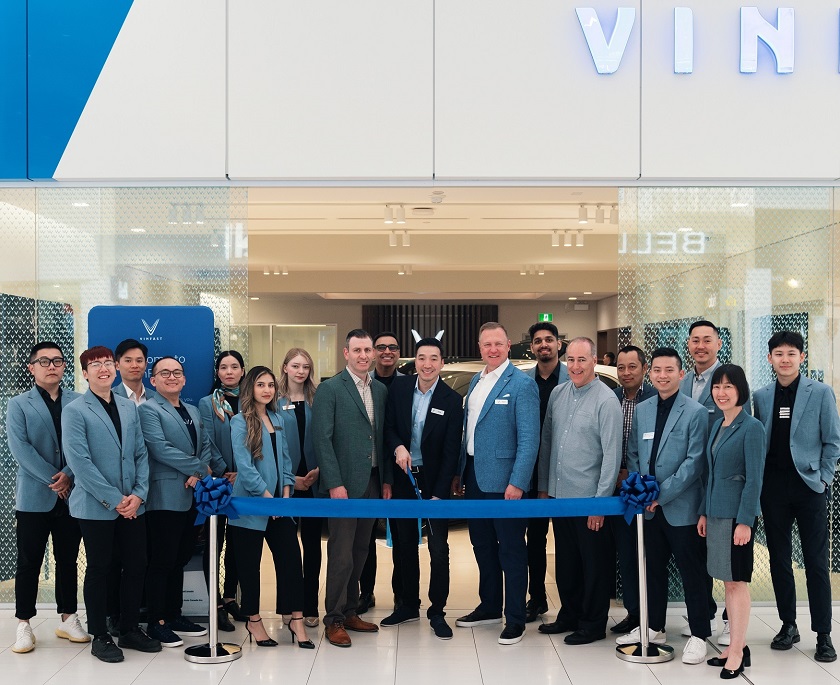 VinFast khai trương cửa hàng đầu tiên tại Vancouver, Canada VF-Royal-Park