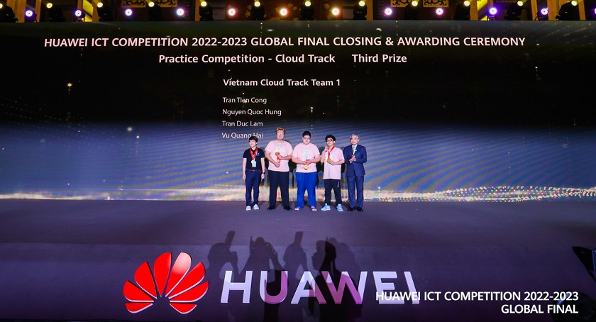 Doi-Viet-Nam-xut-sac-gianh-giai-Ba-cuoc-thi-Huawei-ICT-Competition-2022--2023.jpg