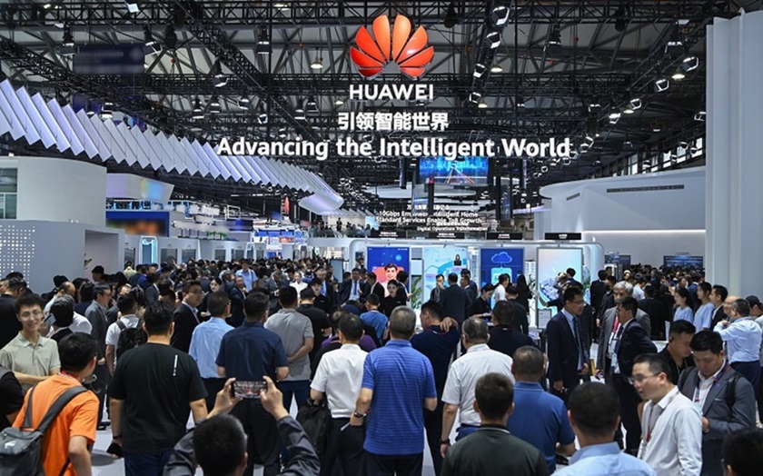 Huawei-at-MWC-Shanghai-2024.jpg